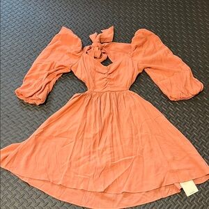 🆕 Halara Elegant Peach Puff Sleeve Dress NWT size Small